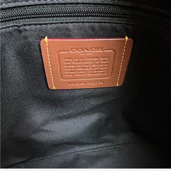 Coach Signature Bow Gallery Tote - Picture 6 of 8